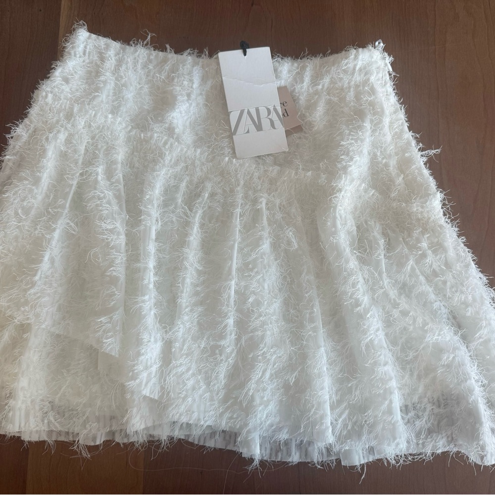 Zara White Textured Skirt